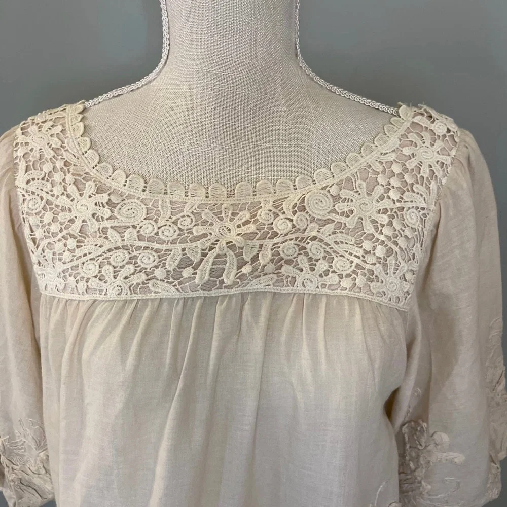 Sundance Lace & Embroiled Boho Top - Picture 3 of 6